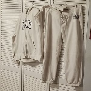 Gap white sweats xxl jacket and xl pants